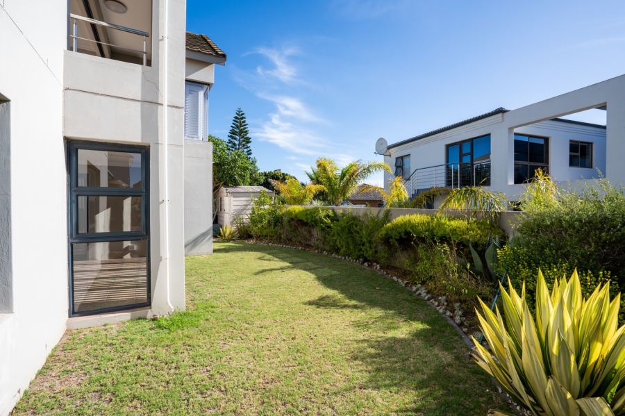 5 Bedroom Property for Sale in Myburgh Park Western Cape